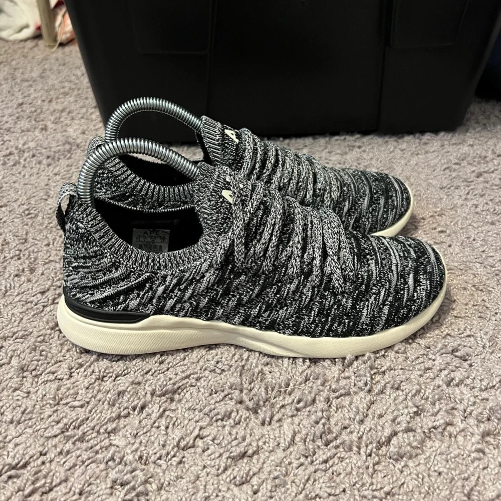 Apl Women’s Techloom Wave Running Shoe Size 7.5 - image 6